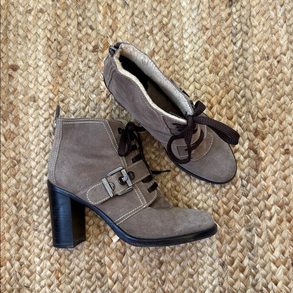 Aquatalia 7.5 Gray Black Buckle Moto Heeled Boot Shearling Lining Booties